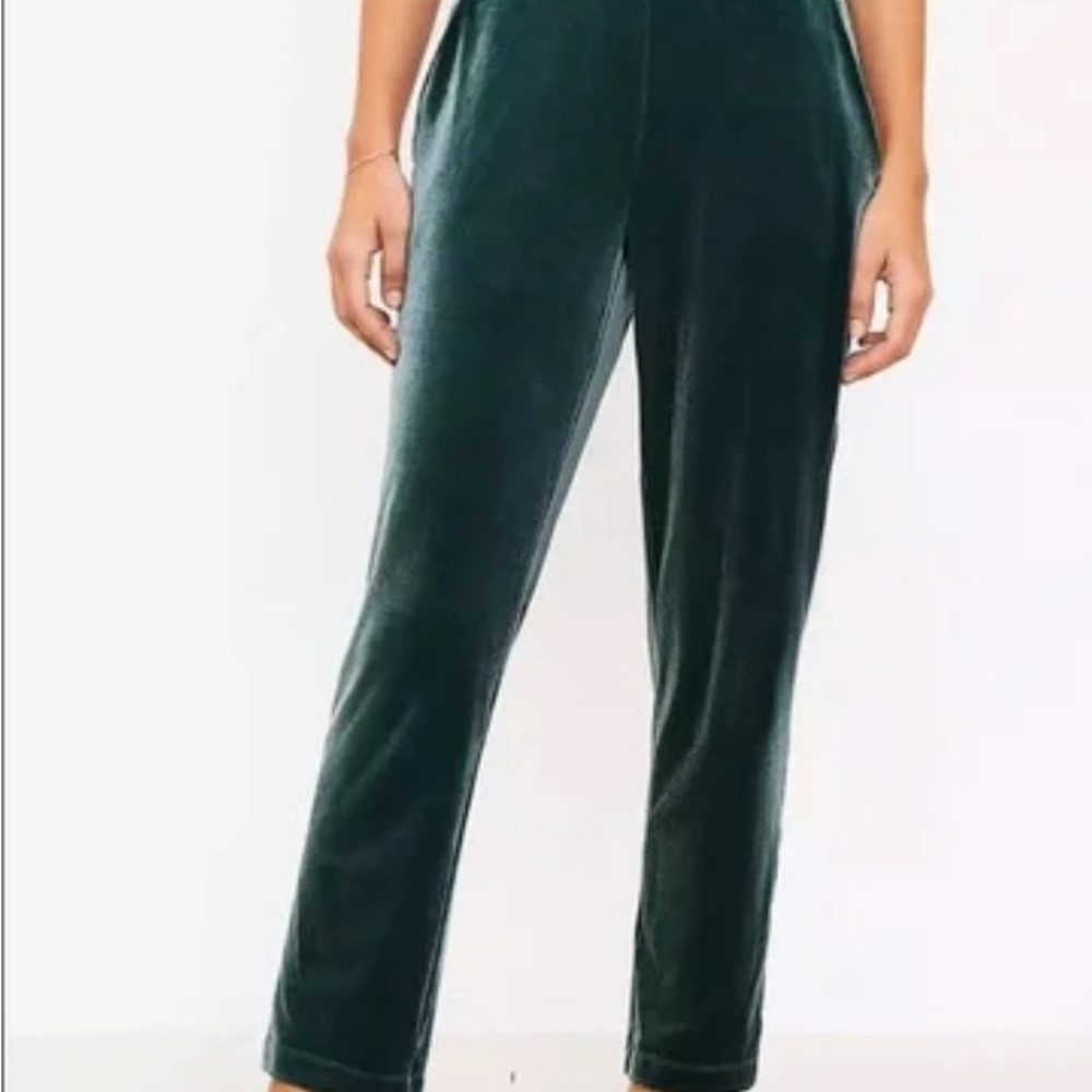LOFT Dark Green Velvet Jogger fit tapered pants.β
